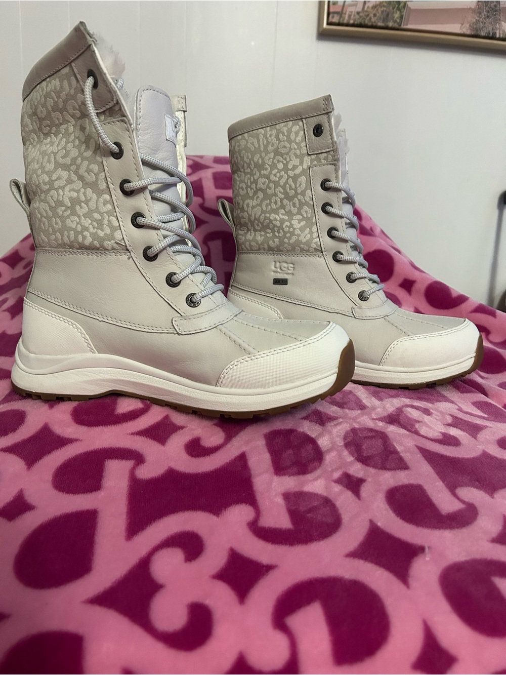 UGG White Shearling-Lined Lace-Up Winter Boot - Picture 7 of 8
